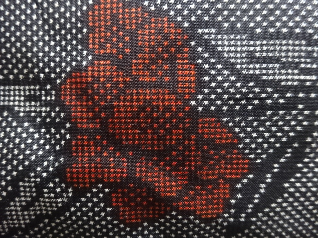 アンティーク　枝花模様織り出し本場泥大島紬着物(5マルキ)